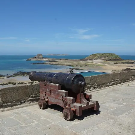 Neptunia 2* Saint Malo